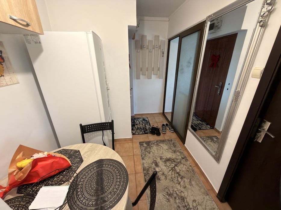 Apartament 2 camere semidecomandat