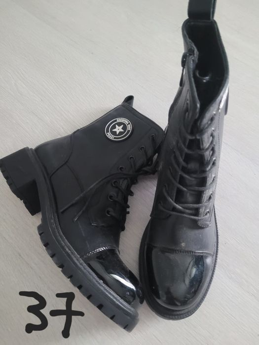 Vând ghete dama 45lei bucata