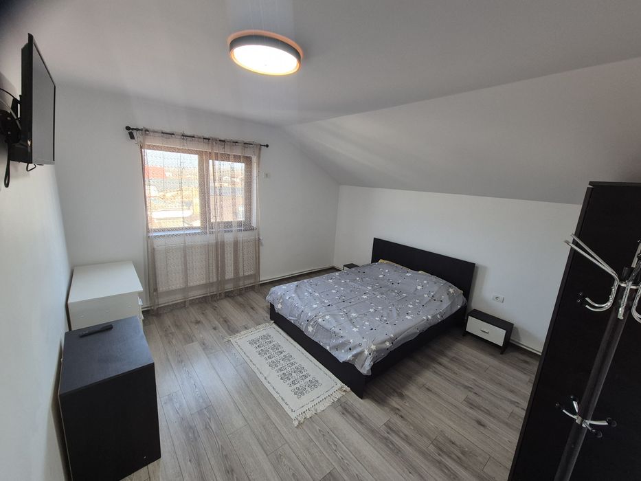 Inchiriez garsoniera