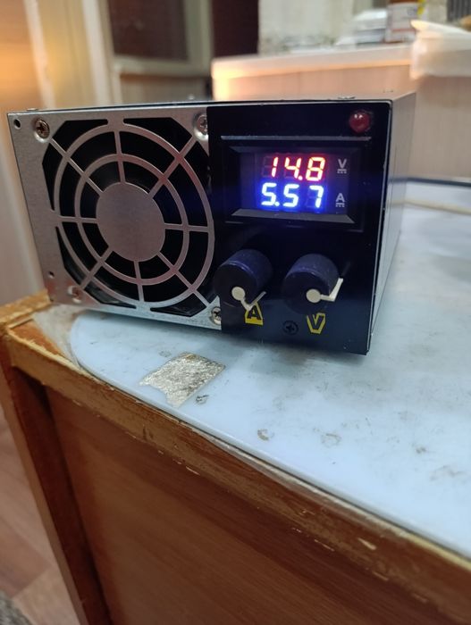 Автомобильное зарядное устройство