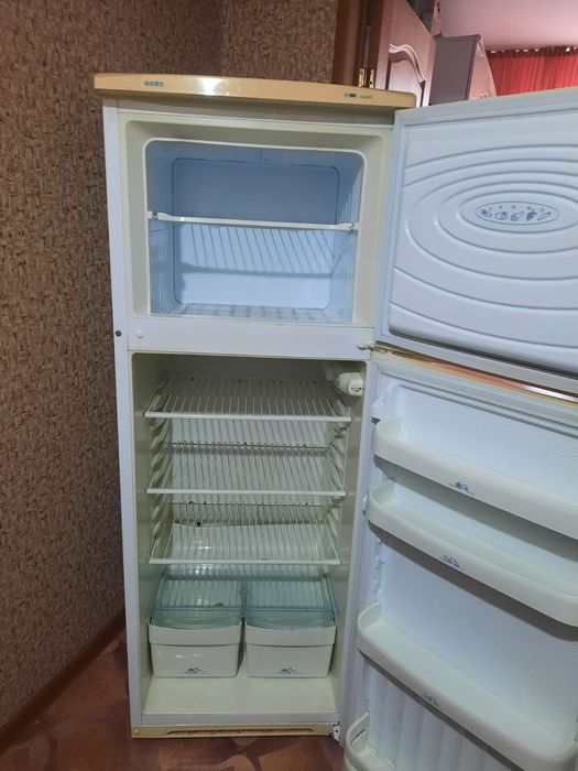 Продам холодильник