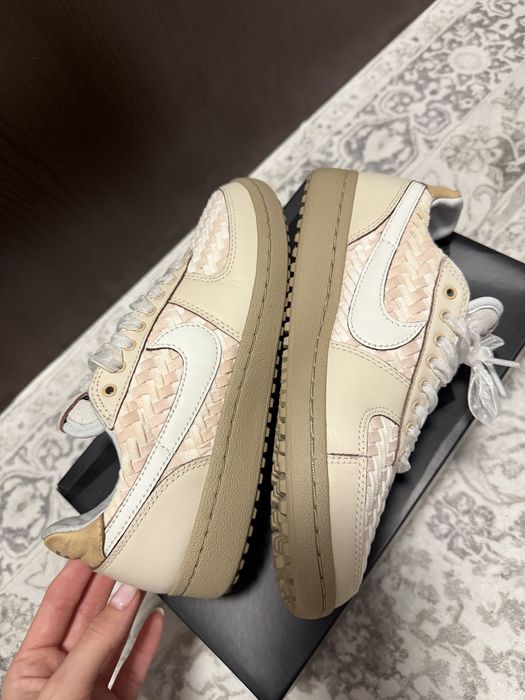 Nike Field General