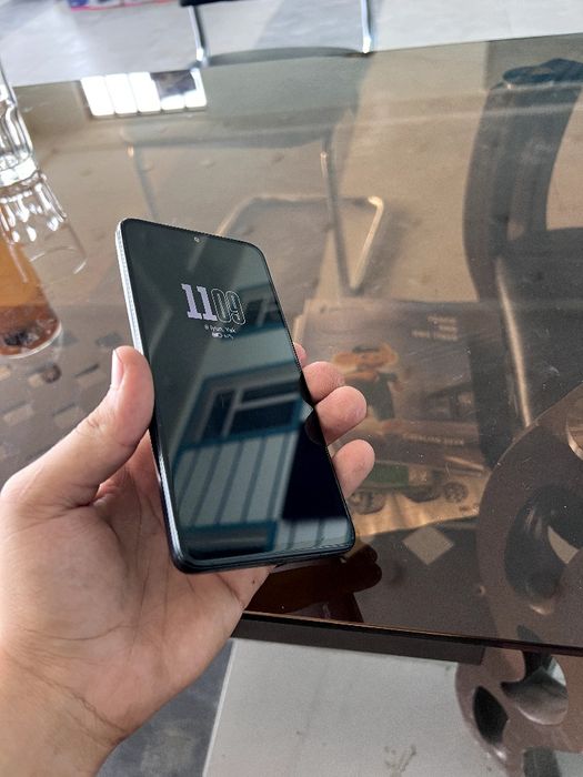 Redmi not 12 pro xotira 256 daq qar bo full narxi 1.600 .