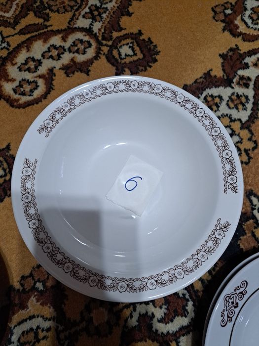 Продам тарелки и блюдца