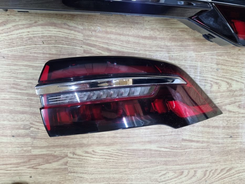 Задний фонарь  Geely monjaro