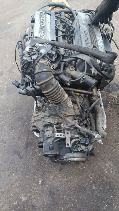 Двигатель мотор коробка автомат
