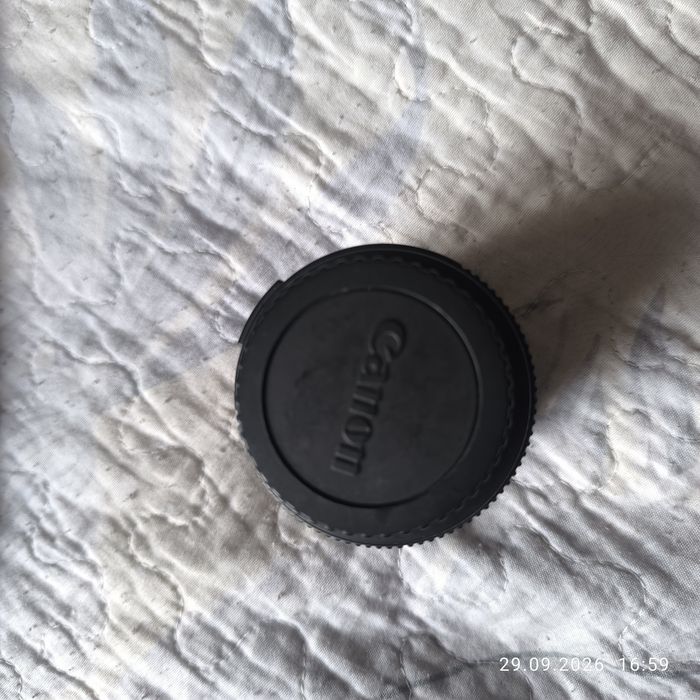 Объектив для фотоаппарата Canon
