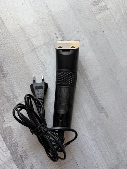 Aparat de tuns părul și barba BaByliss E756E