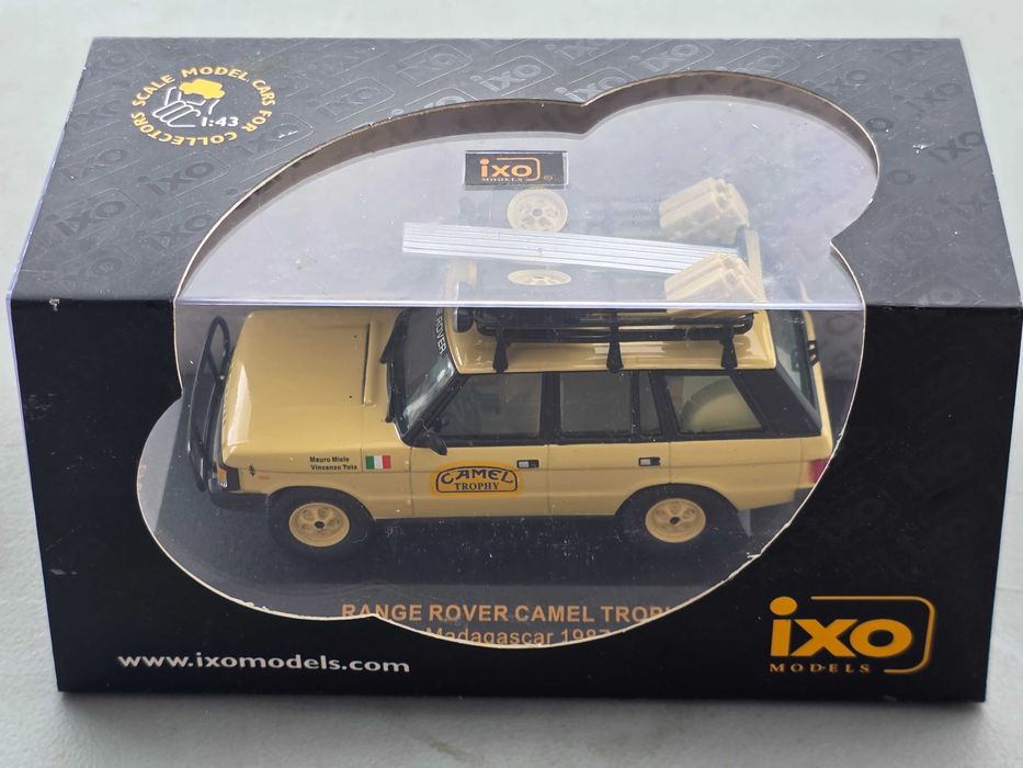 Macheta Auto 1/43 IXO Range Rover Camel Trophy Madagascar 1987