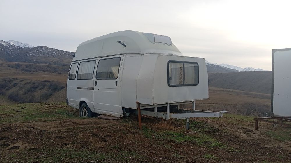 Жилой вагон на колёсах