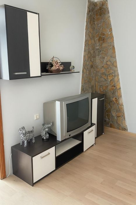 Дава се под наем Етаж от къща в Пловдив, Коматево - 98 кв.м за 408 € - Снимка #1