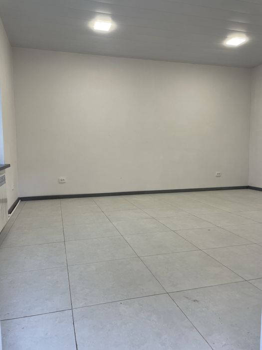 Помещение 27кв.м. возле входа Аския базар