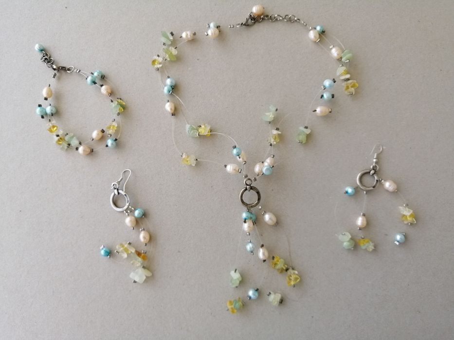 Бутикови комплекти колие, гривна и обеци с полускъпоценни камъни