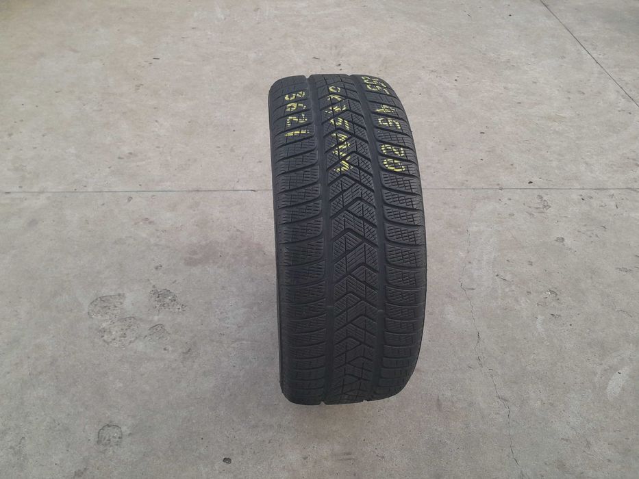 O anvelopa de iarna 255 45 20 pirelli scorpion winter 7,5 mm dot 3621