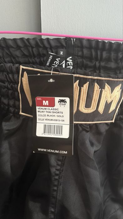Дамски спортни къси панталони VENUM
