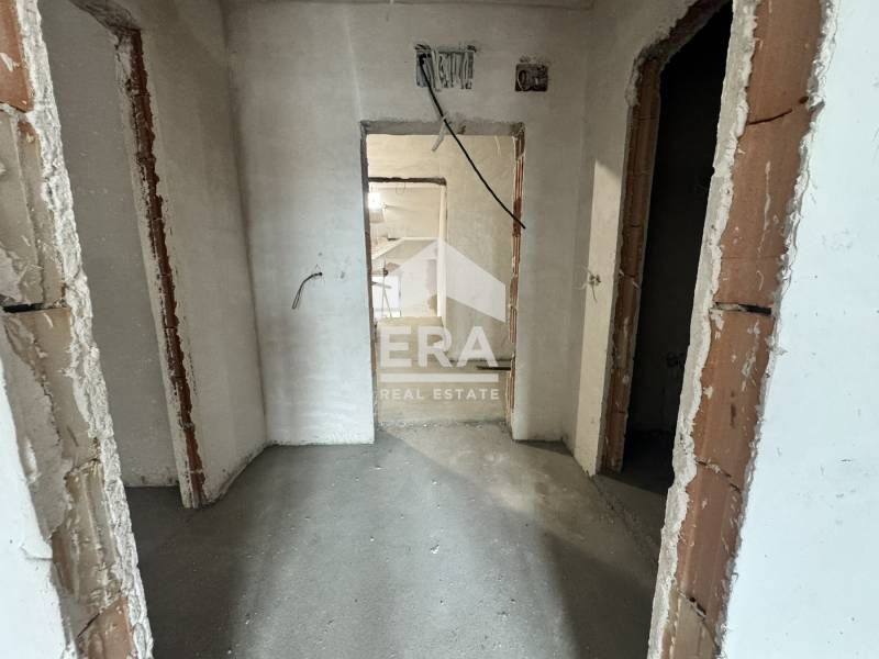 Тристаен апартамент пред Акт 15 по БДС за продажба в луксозна жилищна