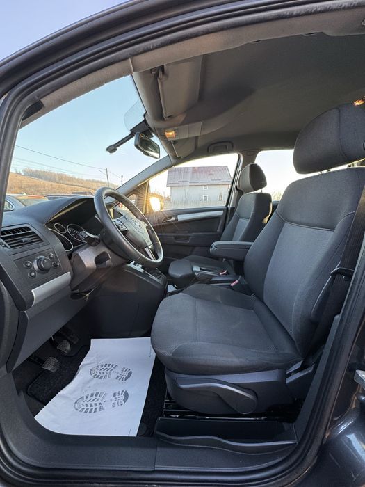 Opel zafira | euro5 | 7 locuri | garanție | rate | parc auto |