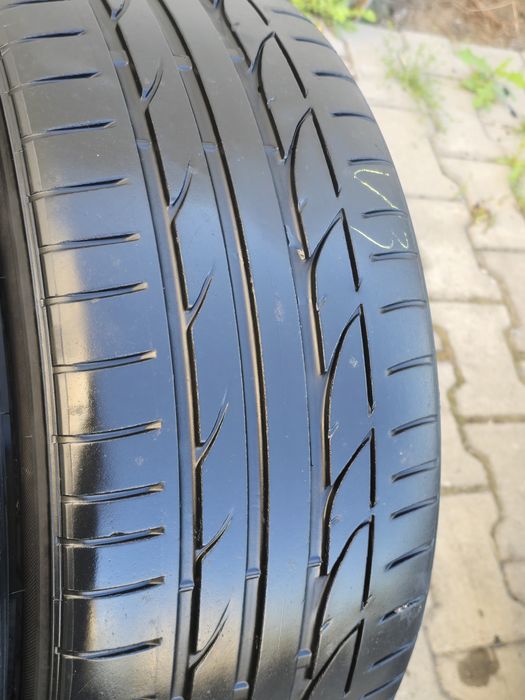 235 40 19 Bridgestone