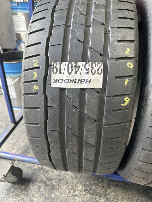 235/40/19 Hankook