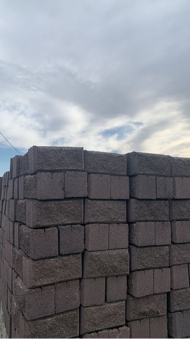 Рванные шлакоблоки