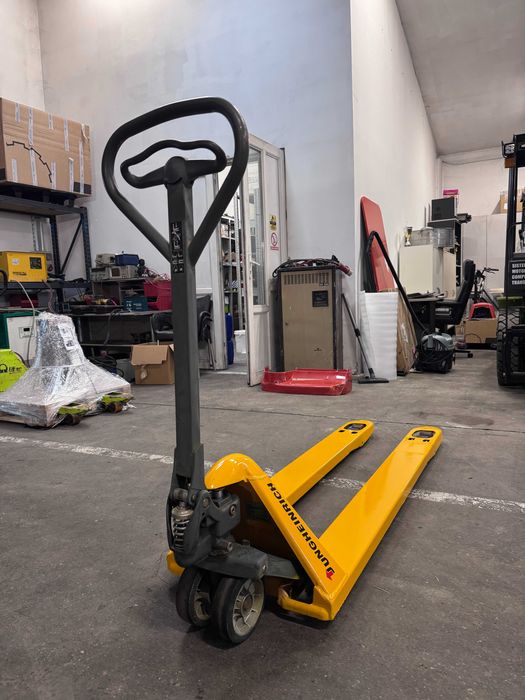 Transpalet Jungheinrich 1,7 tone manual reconditionat