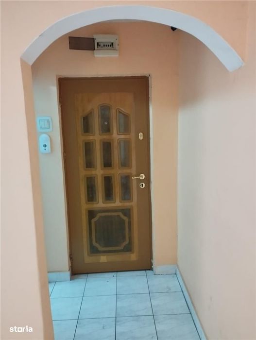 3 camere decomandate Republicii