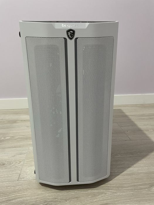 Просторный компьютерный корпус  be quiet! Pure Base 500DX белый