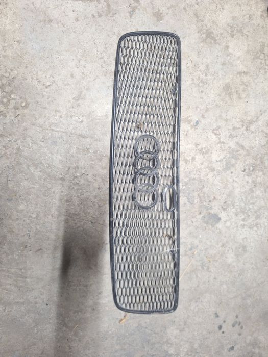 Решетка на ауди с4