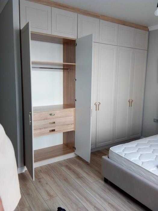 Шкаф  новый  удобный