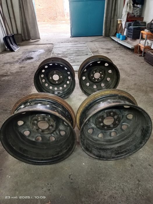 Продам диски штампованные