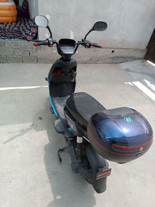 Bonvi scoter753202