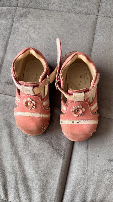 Продам сандали детские 20 размер