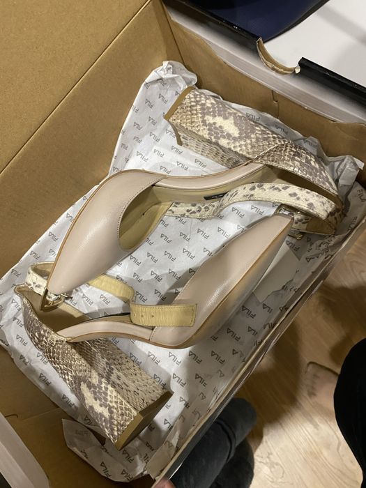 Туфли на каблуке