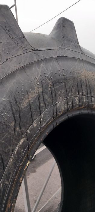 Гуми за комбайн 30.5-32 95%