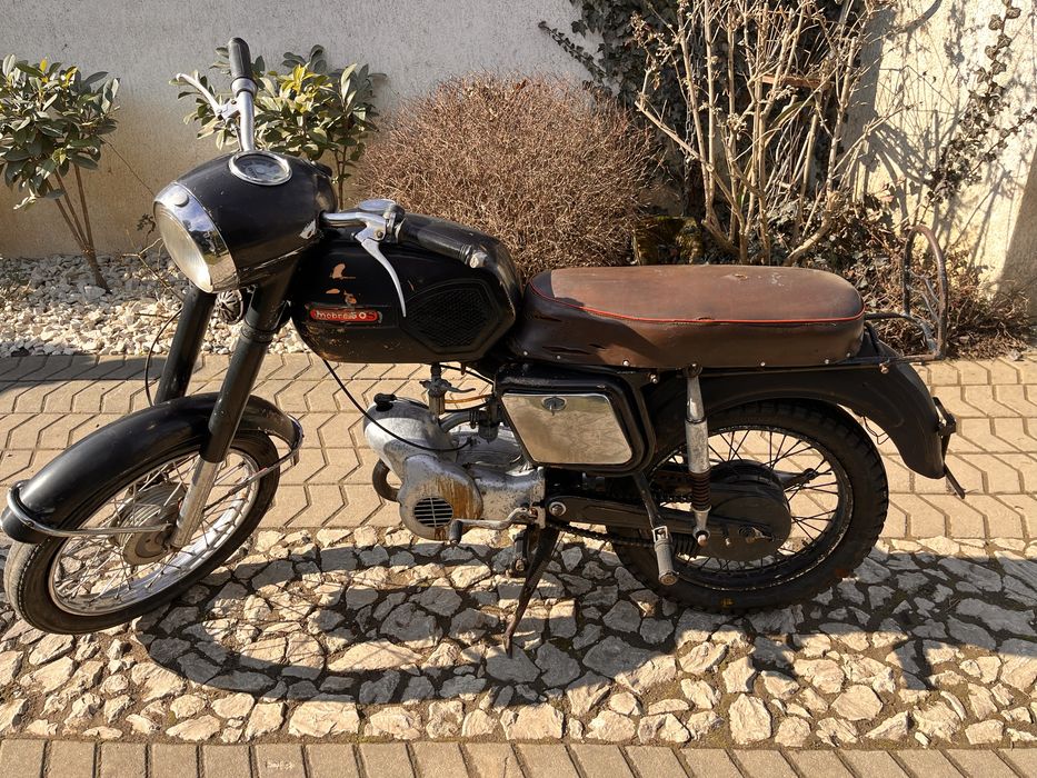 Motocicleta Mobra 50 super