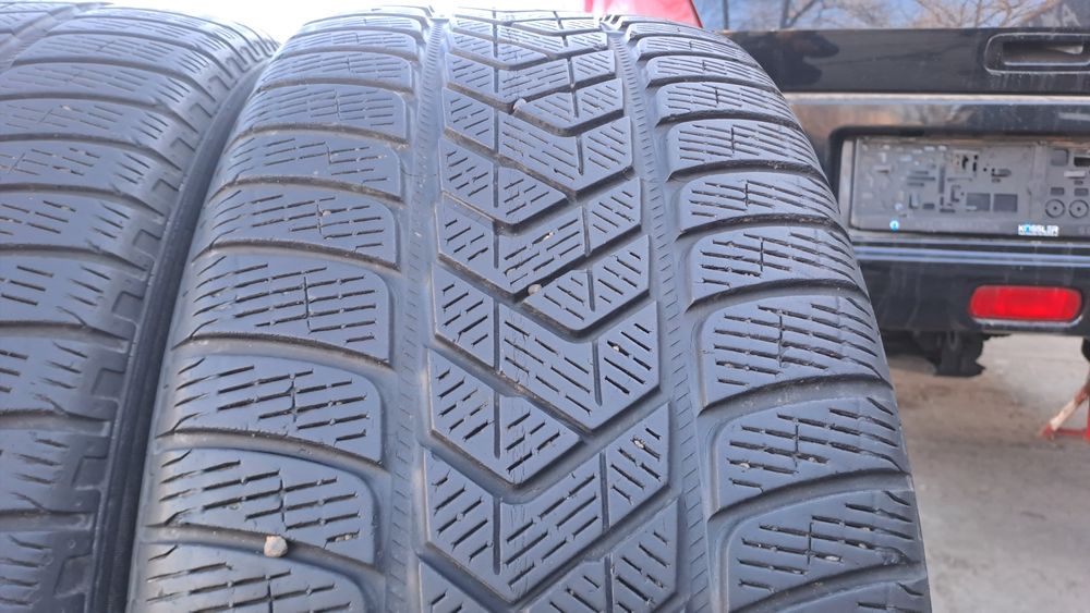 2бр. 255/40/21 Pirelli Scirpion Winter