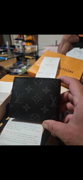 Vand portofel original Louis Vuitton prețul nou a fost 470 €