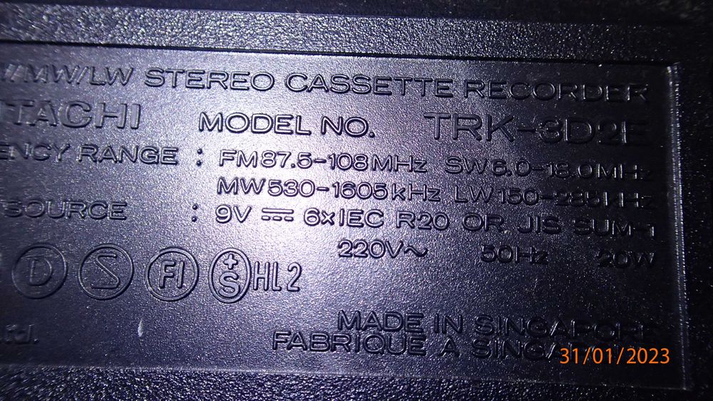 Radiocasetofon de colectie Hitachi TRK- 3D2E - 3DSuper Woofer (1985)