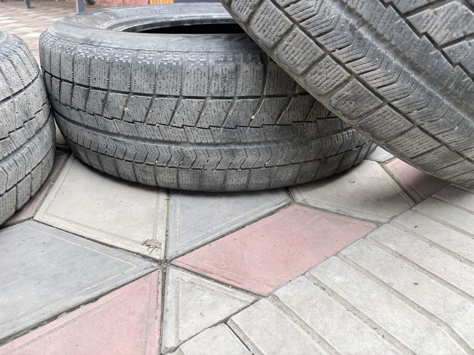 Продам комплект  резины R15