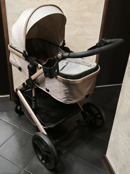 Количка като НОВА Chipolino Amore и кошче за кола