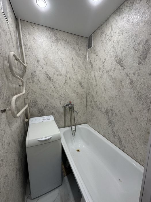 Продается 2 комн кв около Центрального рынка