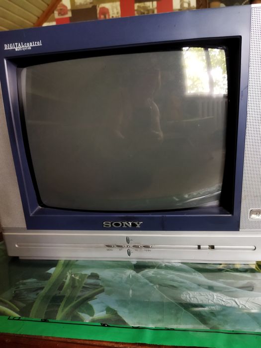 Продам телевизор SONY