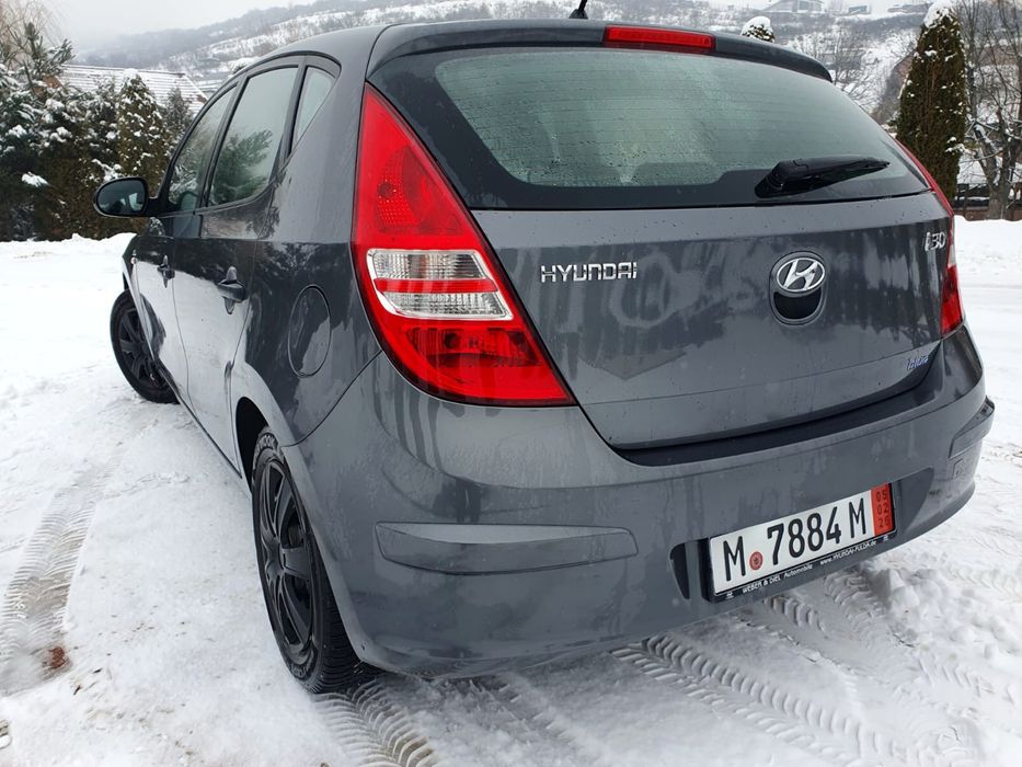-Hyundai i30 facelift-1.4benzina-109cai-2010-euro4-toll germania—