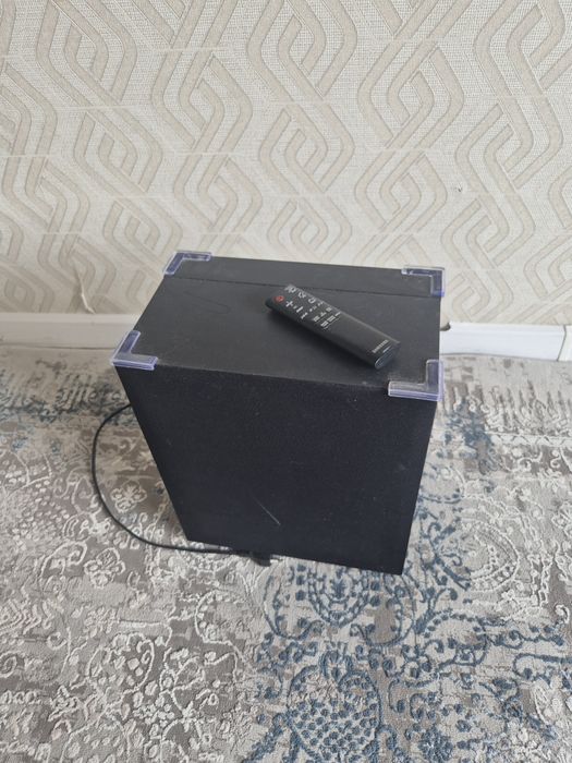 Продам саундбар в хорошем состояние