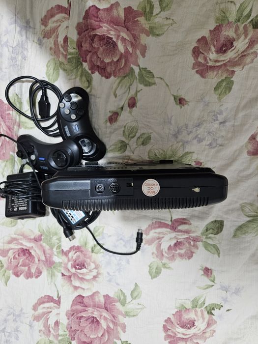 Consola 16 Bit Sega Mega Drive 2 + 6 jocuri -Sonic