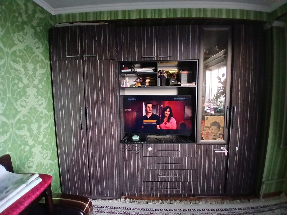 Продам шкаф стенка для гостиный