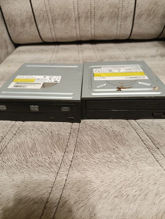 Продаю dvd ROM 2шт.