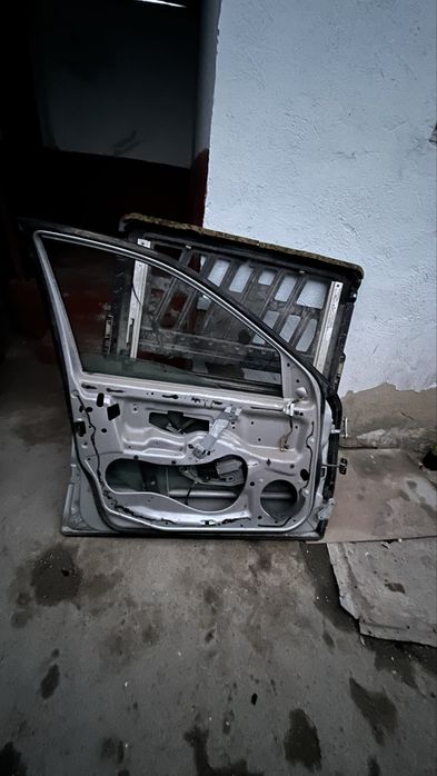 Двери от mercedes benz w211
