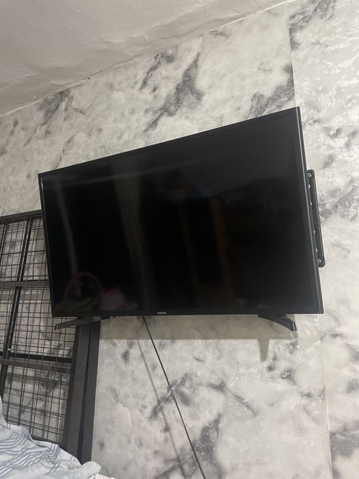 Телевизор samsung