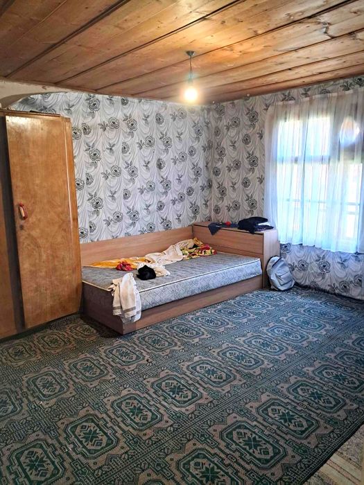 Двуетажна тухлена къща в село Лозен, общ. Стражица